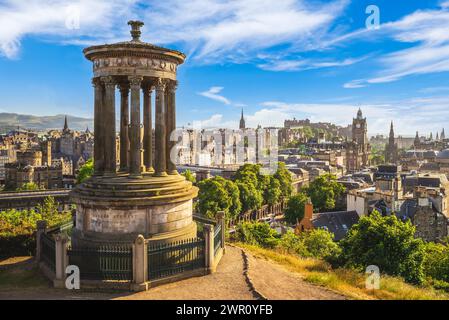 monumento di dugald a calton hill a edimburgo, scozia, regno unito Foto Stock