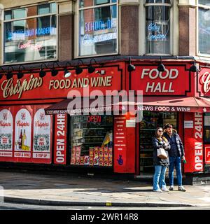 Chinatown, Londra Regno Unito, 8 marzo 2024, Crispins Food Hall Convience Store Shaftesbury Avenue senza persone Foto Stock