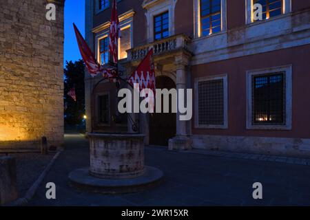 San Quirico d'Orcia in provincia di Siena in Toscana dove si percorre la via Francigena nel cuore della Val d'Orcia Foto Stock