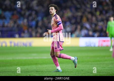 Il centrocampista del Leeds United Ethan Ampadu (4) durante la partita Sheffield Wednesday FC contro Leeds United FC Sky BET EFL Championship all'Hillsborough Stadium di Sheffield, Regno Unito, l'8 marzo 2024 Foto Stock