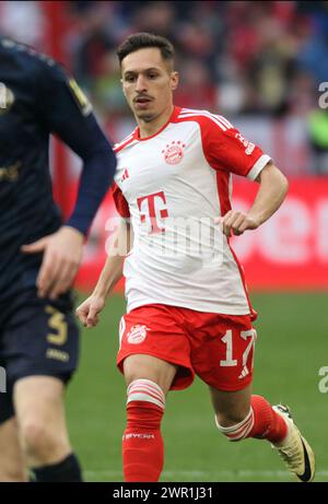 MONACO, Germania. , . 17 Bryan ZARAGOZA in azione durante la partita di calcio della Bundesliga tra il Bayern Muenchen e l'FSV MAINZ 05 all'Allianz Arena di Monaco il 9. Marzo 2024, Germania. DFL, Fussball, 8:1, (foto e copyright @ ATP Images/Arthur THILL (THILL Arthur/ATP/SPP) crediti: SPP Sport Press Photo. /Alamy Live News Foto Stock