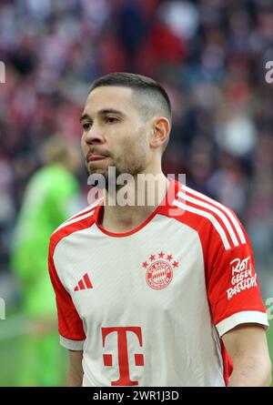 MONACO, Germania. , . 22 Raphael GUERREIRO, durante la partita di calcio della Bundesliga tra il Bayern Muenchen e l'FSV MAINZ 05 all'Allianz Arena di Monaco il 9. Marzo 2024, Germania. DFL, Fussball, 8:1, (foto e copyright @ ATP Images/Arthur THILL (THILL Arthur/ATP/SPP) crediti: SPP Sport Press Photo. /Alamy Live News Foto Stock