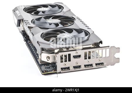 Scheda grafica NVIDIA RTX 3060 OC 12g TUF Gaming su sfondo bianco Foto Stock