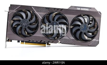 Scheda grafica NVIDIA RTX 3060 OC 12g TUF Gaming su sfondo bianco Foto Stock