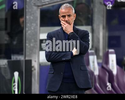 BRUXELLES - l'allenatore del Fenerbahce SK Ismail Kartal durante la gara di UEFA Europa League dei 16 incontri tra R. Union Sint Gillis e Fenerbahce SK allo stadio lotto Park il 7 marzo 2024 a Bruxelles, Belgio. ANP | Hollandse Hoogte | GERRIT VAN COLOGNE Foto Stock