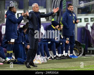 BRUXELLES - l'allenatore del Fenerbahce SK Ismail Kartal durante la gara di UEFA Europa League dei 16 incontri tra R. Union Sint Gillis e Fenerbahce SK allo stadio lotto Park il 7 marzo 2024 a Bruxelles, Belgio. ANP | Hollandse Hoogte | GERRIT VAN COLOGNE Foto Stock