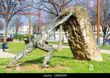 Monumento in onore dell'ingegnere Evaristo de Churruca y Burnet. Immagine catturata a Portugalete. 13-3-2024 Foto Stock