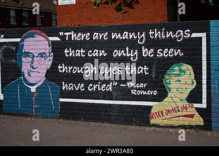 Impressionen: Wandbilder im Arbeiterviertel ktholischen, Belfast, Nordirland/ Irlanda del Nord (nur fuer redaktionelle Verwendung. Keine Werbung. Ref Foto Stock