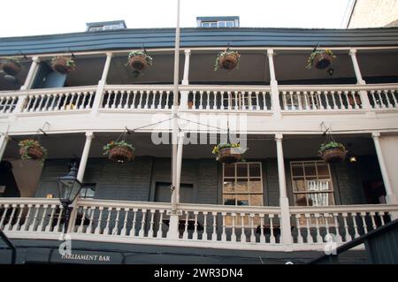 Il George Inn, o The George, è una casa pubblica fondata nel periodo medievale su Borough High Street a Southwark, Londra, di proprietà e affittata da t Foto Stock