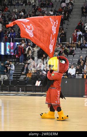 Granada, Spagna. 10 marzo 2024. Mascotte della squadra di basket durante la partita di Liga Endesa tra FCB Granada e Bilbao Basket al Palacio de los Deportes il 9 marzo 2024 a Granada. FCB Granada vince 87-79 (foto di José M Baldomero/Pacific Press) credito: Pacific Press Media Production Corp./Alamy Live News Foto Stock