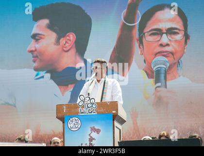 Kolkata, Bengala Occidentale, India. 10 marzo 2024. Il Congresso Trinamool lancia la campagna di sondaggi Lok Sabha con un mega raduno nel campo Brigade Parade di Kolkata. (Credit Image: © Amlan Biswas/Pacific Press via ZUMA Press Wire) SOLO PER USO EDITORIALE! Non per USO commerciale! Foto Stock