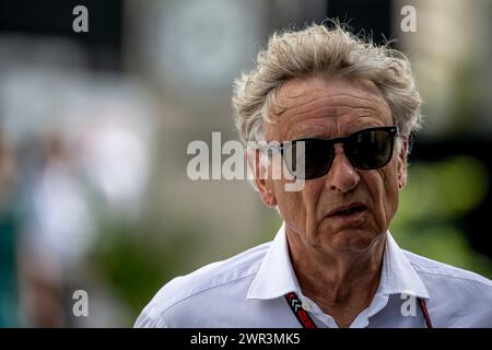 Jeddah, Arabia Saudita, 10 marzo 2024, Hermann Tilke, progettista di circuiti di F1 che partecipa al giorno della gara, round 2 del campionato di Formula 1 2024. Crediti: Michael Potts/Alamy Live News Foto Stock