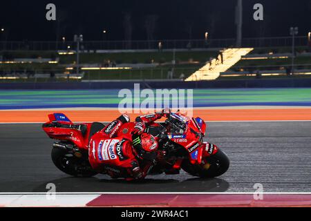 Doha, Qatar. 10 marzo 2024. Francesco Bagnaia, pilota italiano del Ducati Lenovo Team, gareggia durante la gara del MotoGP Grand Prix del Qatar a Doha, Qatar, 10 marzo 2024. Crediti: Qian Jun/Xinhua/Alamy Live News Foto Stock