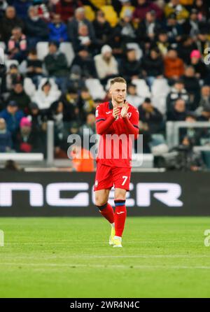 Torino, Italia. 10 marzo 2024. Teun Koopmeiners dell'Atalanta BC visto in azione durante la partita tra la Juventus FC e l'Atalanta BC come parte della partita di calcio di serie A all'Allianz Stadium. Punteggio finale; Juventus FC 2 - 2 Atalanta BC. (Foto di Nderim Kaceli/SOPA Images/Sipa USA) credito: SIPA USA/Alamy Live News Foto Stock