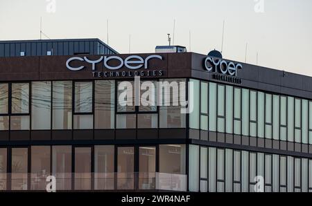 Aussenansicht auf das Firmengebäude von Cyber Technologies. (Eching, Deutschland, 05.04.2023) Foto Stock