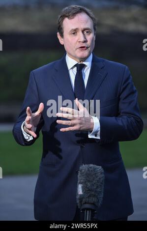Londra, Inghilterra, Regno Unito. 11 marzo 2024. Il ministro della sicurezza Tom Tugendhat è stato intervistato a Westminster durante il round mediatico mattutino. Crediti: Thomas Krych/Alamy Live News Foto Stock