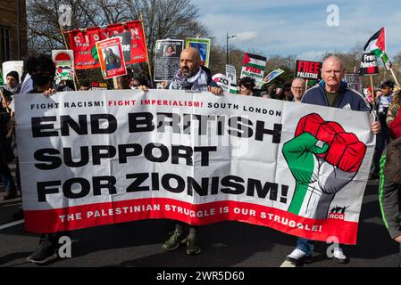 marcia di protesta pro Palestine a Londra, Regno Unito, per protestare contro il conflitto a Gaza e contro l’occupazione israeliana. Porre fine al sostegno britannico al sionismo Foto Stock