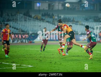 Kolkata, Bengala Occidentale, India. 11 marzo 2024. Il Mohunbagan Super Giant (MBSG) batte la squadra di calcio dell'East Bengal (EBFC) nella ISL (Indian Super League-2024) con un margine di 3-1 nello stadio Salt Lake. Jason Cummings, Liston Colaco e Dimitrios Petratos segnarono per MBSG mentre SaÃºl Crespo ridusse il margine per EBFC. (Credit Image: © Amlan Biswas/Pacific Press via ZUMA Press Wire) SOLO PER USO EDITORIALE! Non per USO commerciale! Foto Stock