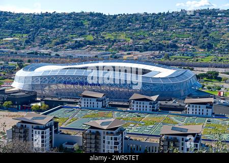 Arena multifunzione Allianz Rivera a Nizza, nel dipartimento del Var (Francia sud-orientale). Nizza è la città che ospita le competizioni olimpiche di calcio del 2024 Foto Stock