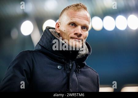 firo: 24/02/2024, calcio, 2a lega, stagione 2023/2024, 1) FC Magdeburg - FC Schalke 04 allenatore Karel Geraerts (FC Schalke 04) ritratto, Foto Stock