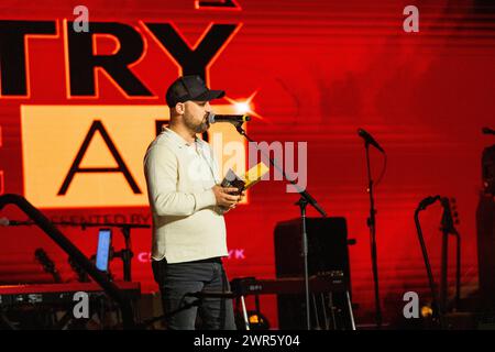 Edmonton, Canada. 10 marzo 2024. Aaron Goodvin riceve il male Artist of the Year al tredicesimo anno Country Music Alberta Awards di Edmonton. Credito: SOPA Images Limited/Alamy Live News Foto Stock