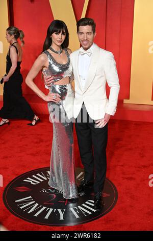 Nina Dobrev e Shaun White hanno partecipato al Vanity Fair Oscar Party tenutosi al Wallis Annenberg Center for the Performing Arts di Beverly Hills, Los Angeles, California, USA. Data foto: Domenica 10 marzo 2024. Foto Stock