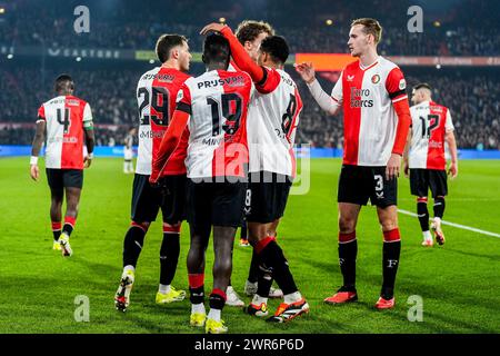 Rotterdam, Paesi Bassi. 10 marzo 2024. Rotterdam - giocatori del Feyenoord durante la partita Eredivisie tra Feyenoord e Heracles Almelo allo Stadion Feijenoord De Kuip il 10 marzo 2024 a Rotterdam, Paesi Bassi. Credito: Foto Box to Box/Alamy Live News Foto Stock