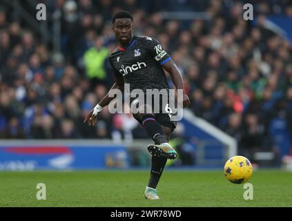 Marc Guehi di Crystal Palace. - Brighton & Hove Albion contro Crystal Palace, Premier League, American Express Community Stadium, Brighton, Regno Unito - 3 febbraio 2024. Solo per uso editoriale - si applicano restrizioni DataCo. Foto Stock