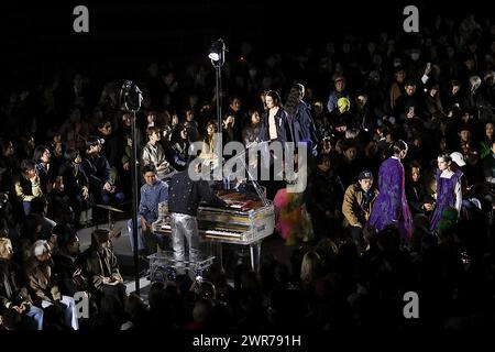 Tokyo, Giappone. 11 marzo 2024. Le modelle che indossano il marchio di moda TANAKA camminano lungo la passerella durante la Rakuten Fashion Week TOKYO 2024 Autunno/Inverno Collection al Yoyogi 2nd Gymnasium. La settimana della moda va dall'11 al 16 marzo. (Credit Image: © Rodrigo Reyes Marin/ZUMA Press Wire) SOLO PER USO EDITORIALE! Non per USO commerciale! Foto Stock