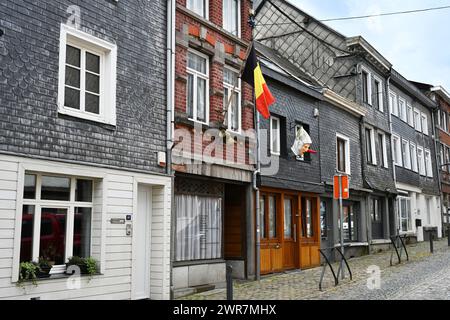 Rue Neuve, Stavelot, una tipica strada belga Foto Stock