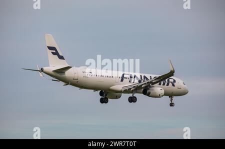 Ein Airbus A321-231 von Finnair im Landeanflug auf den Flughafen Zürich. Kennung OH-LZM. (Zürich, Schweiz, 10.05.2022) Foto Stock