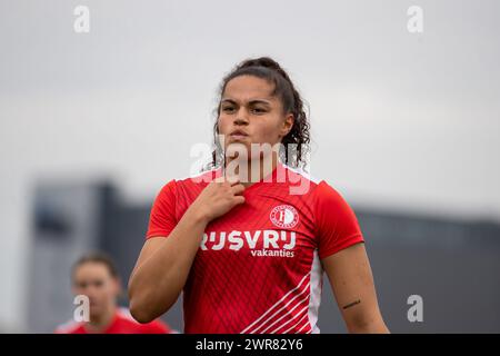 Rotterdam, Paesi Bassi. 10 marzo 2024. Rotterdam, Paesi Bassi, 10 marzo 2024: Jada Conijnenberg (23 Feyenoord) prima della partita di calcio dell'Azerion Eredivisie Vrouwen tra il Feyenoord e il PEC Zwolle a Varkenoord a Rotterdam, Paesi Bassi. (Leiting Gao/SPP) credito: SPP Sport Press Photo. /Alamy Live News Foto Stock