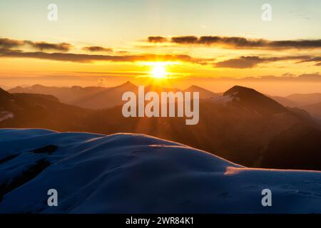 Svizzera, Passwang, Passwang se, se, Soletta, Mümliswil-Ramiswil, Schwarzbubenland, Sunrise, Vogelberg, March Foto Stock