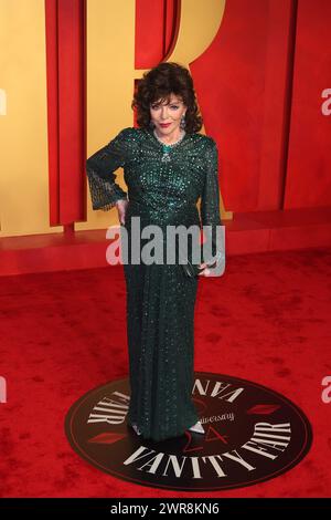 Beverly Hills, Stati Uniti. 11 marzo 2024. Joan Collins partecipa al Vanity Fair Oscar Party del 2022 al Wallis Annenberg Center for the Performing Arts il 10 marzo 2024 a Beverly Hills, California. Foto: Crash/imageSPACE credito: Imagespace/Alamy Live News Foto Stock