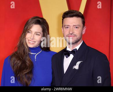 Jessica Biel e Justin Timberlake partecipano al Vanity Fair Oscar Party del 2024 condotto da Radhika Jones al Wallis Annenberg Center for the Performing Arts il 10 marzo 2024 a Beverly Hills, California. Foto: Crash/imageSPACE Foto Stock