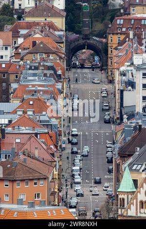 Stoccarda Schwabstraße mit Schwabtunnel. / 10.03.2024: Stoccarda, Baden-Württemberg, Deutschland. *** Stoccarda Schwabstraße con Schwabtunnel 10 03 2024 Stoccarda, Baden Württemberg, Germania Foto Stock