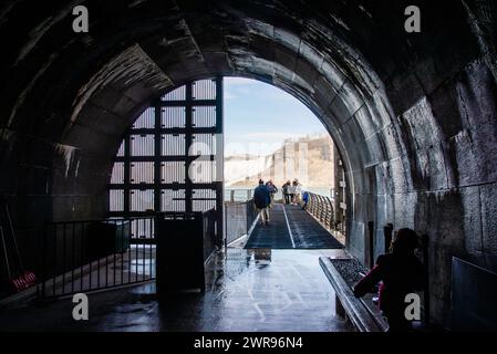 Cascate del Niagara, Canada - 4 marzo 2024: La fine del tunnel di uscita della centrale elettrica di Niagara Parks Foto Stock