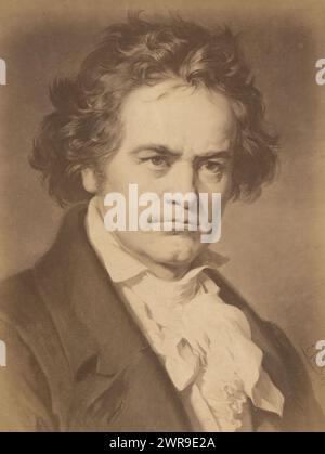 Riproduzione fotografica di un ritratto dipinto di Ludwig van Beethoven di Carl Jaeger, questa foto fa parte di un album., Friedrich Bruckmann, su disegno di: Carl Jaeger, 1870 - 1890, cartone, stampa albume, altezza 134 mm x larghezza 96 mm, fotografia Foto Stock