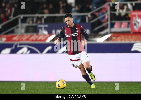 Nikola Moro del Bologna FC in azione durante la partita di serie A tra Bologna FC e FC Internazionale allo Stadio Renato Dall'Ara Bologna Italia il 09 ma Foto Stock