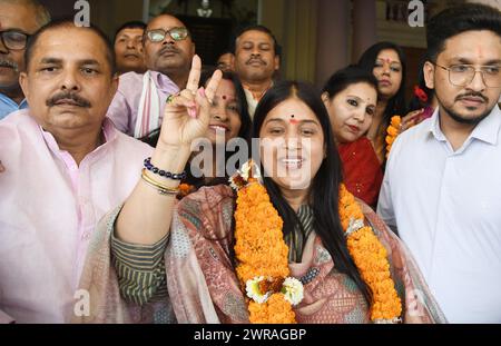 Patna, India. 11 marzo 2024. PATNA, INDIA - 11 MARZO: La candidata del BJP Anamika singh dopo aver riempito il suo documento di nomina per le elezioni del MLC all'Assemblea Bihar l'11 marzo 2024 a Patna, India. (Foto di Santosh Kumar/Hindustan Times/Sipa USA) credito: SIPA USA/Alamy Live News Foto Stock