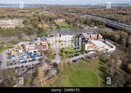 Vista aerea del Runnymede sul Thames Hotel and Spa (24 marzo), Inghilterra. Foto Stock