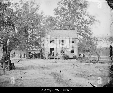 Fair Oaks, Va.. Casa a cornice utilizzata come ospedale dalla divisione del generale Joseph Hooker, fotografia dal principale teatro di guerra orientale, la campagna peninsulare, maggio-agosto 1862., Gibson, James F., 1828-, fotografo, 1862 giugno., Stati Uniti, storia, guerra civile, 1861-1865, aspetti medici, negativi di vetro, 1860-1870, stereografi, 1860-1870, 1 negativo: vetro, stereografo, collodion umido, 4 x 10 poll Foto Stock