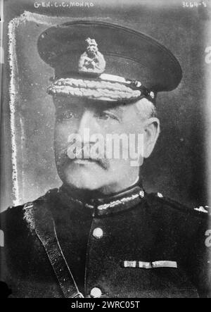 Gen. C. Monro, la fotografia mostra Sir Charles Carmichael Monro, i baronetto di Bearcrofts (1860-1929), che servì come generale dell'esercito britannico durante la prima guerra mondiale, tra ca. 1910 e ca. 1915, Glass negative, 1 negativo: Glass Foto Stock