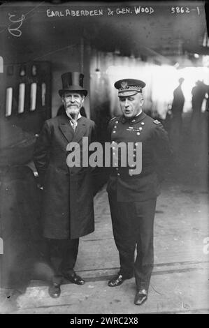 Earl Aberdeen & Gen. Wood, la fotografia mostra John Campbell Hamilton-Gordon, i marchese di Aberdeen e Temair (1847-1934) con il maggior generale Leonard Wood (1860-1927)., tra il 1879 e il 1889. 1915 e ca. 1920, Glass negative, 1 negativo: Glass Foto Stock