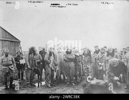 K. Rockwell, Capitano Thenault, WM. Thaw, N. Prince, la fotografia mostra i membri della Lafayette Escadrille composta da aviatori americani che hanno volato con l'aeronautica francese durante la prima guerra mondiale Sono mostrati Kiffin Yates Rockwell (1892-1916), tenente colonnello Georges Thenault (comandante), William Thaw e Norman Price (1887-1916). 1915 e 1916, Glass negative, 1 negativo: Vetro Foto Stock