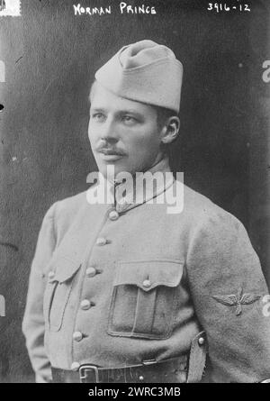 Norman Prince, la fotografia mostra l'aviatore Norman Prince (1887-1916), fondatore della Lafayette Escadrille, un gruppo di piloti americani che facevano parte dell'aeronautica francese durante la prima guerra mondiale, tra ca. 1915 e 1916, Glass negative, 1 negativo: Vetro Foto Stock