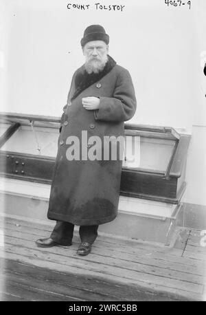 Conte Tolstoy, foto mostra la scrittrice russa Ilya Lvovich Tolstoy (1866-1933), figlio di Leo Tolstoy, che arriva a New York nel dicembre del 1916., 1916 dicembre, Glass negatives, 1 negative: Glass Foto Stock