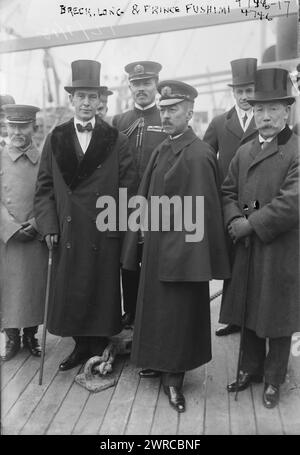 Breck. Long Long Breckinridge & Prince Fushimi, la fotografia mostra l'assistente segretario di Stato Long Breckinridge (1881-1958) che accoglie il principe Higashifushimi Yorihito, un vice ammiraglio nella Marina giapponese, a New York City., 1918 dicembre 7, Glass negatives, 1 negativo: Vetro Foto Stock