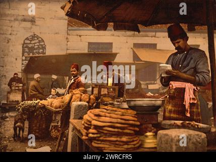 Cucina in rue de Stamboul, Costantinopoli, Turchia, tra ca. 1890 e ca. 1900., Turchia, Istanbul, colore, 1890-1900 Foto Stock