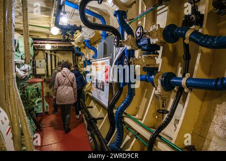 © Arnaud BEINAT/Maxppp. 2024/03/09, la Rochelle, Francia. Salle des Machines du, Francia. , . à 1985. CE navire était chargé de collecter les données météo en se positionnant en un point précis de l'Atlantique. Crediti: MAXPPP/Alamy Live News Foto Stock